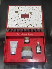 ESTÉE LAUDER DAYWEAR 4 PC SKINCARE GIFT SET (WORTH £98.13)