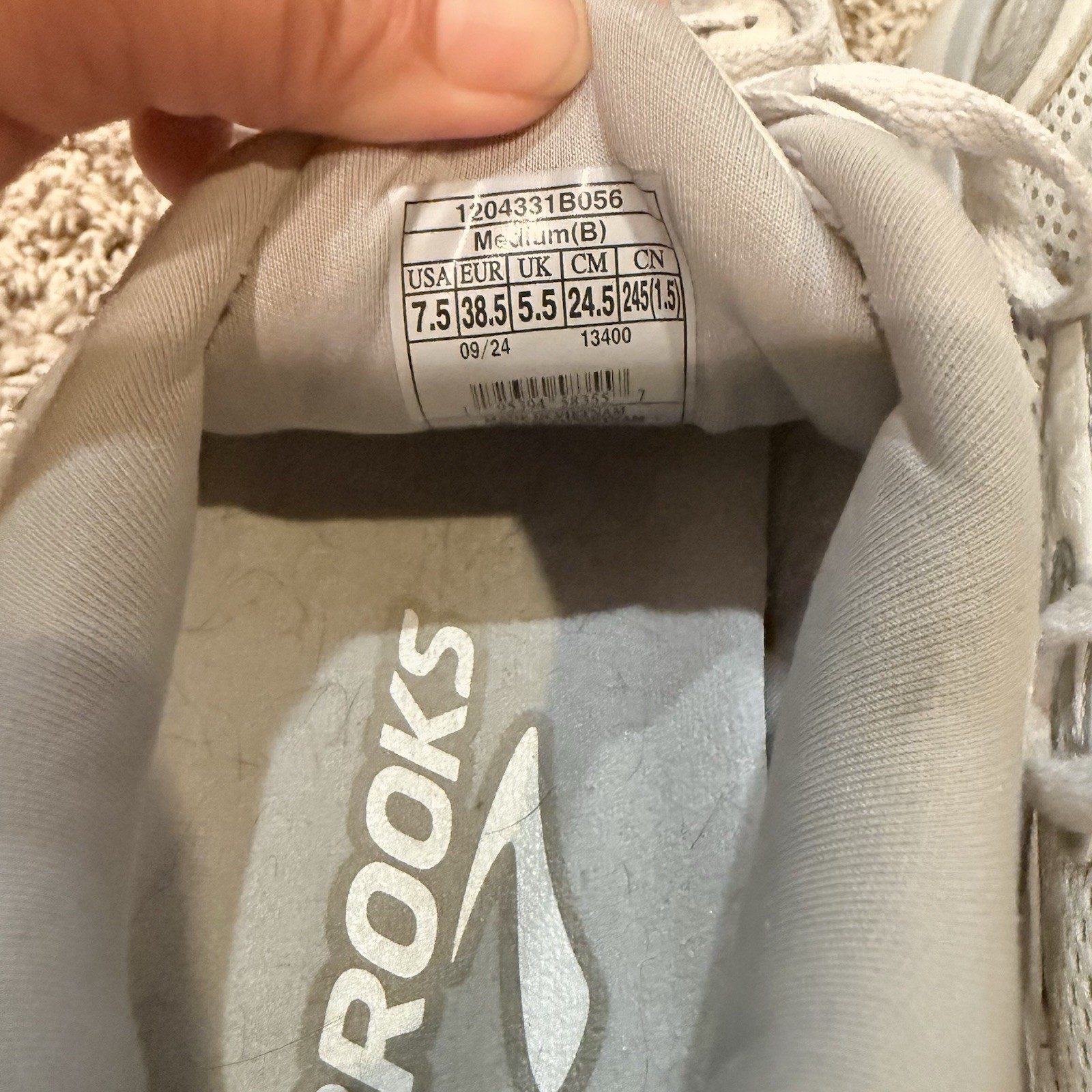 Brooks Ghost Max 7.5 - image 7