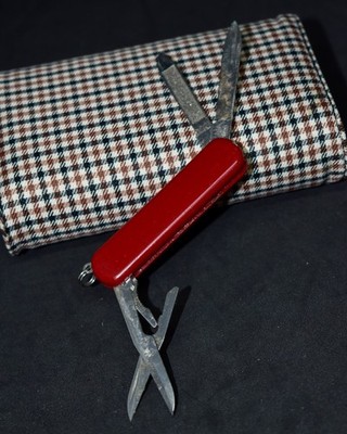 Vintage Victorinox Signature Swiss Multi Tool Pocke Knife