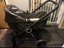 Chicco Urban Pram/pushchair with accessories - Immaculate (birth - 4)  courier