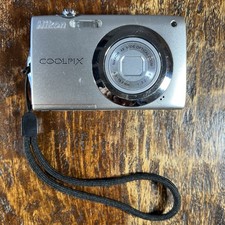 NIKON COOLPIX S3000 12MP Nikkor 4X Wide Optical Zoom Camera w/ Battery  Charger