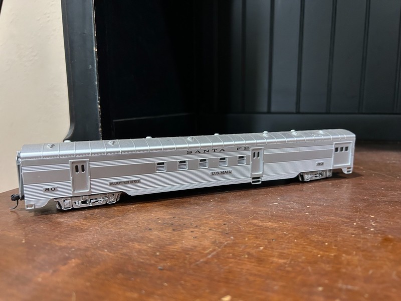 HO Scale IHC Santa Fe ATSF RPO passenger 80