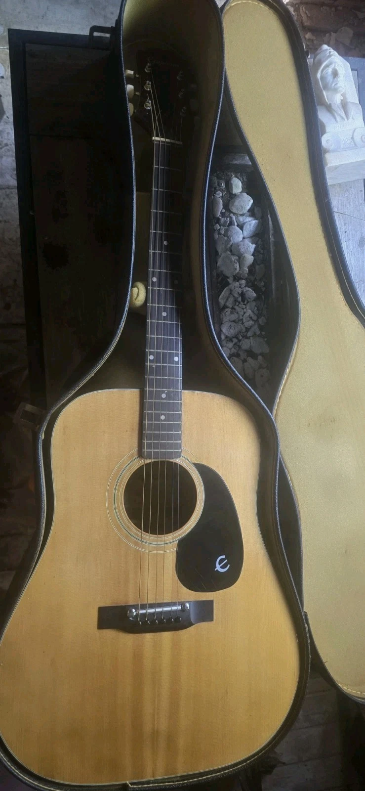 Picture 1 of 4