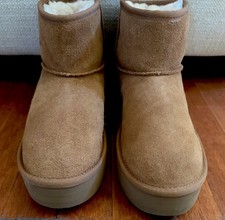 UGG Woman  s Chestnut Classic Mini Winter Boots- Size 5