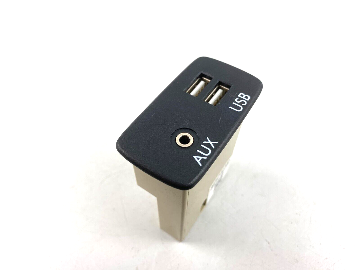 2014-2018 Subaru Forester Double Dual USB Socket AUX Jack Port