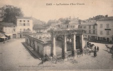 CPA ANIMEE - DAX - LA FONTAINE D'EAU CHAUDE -