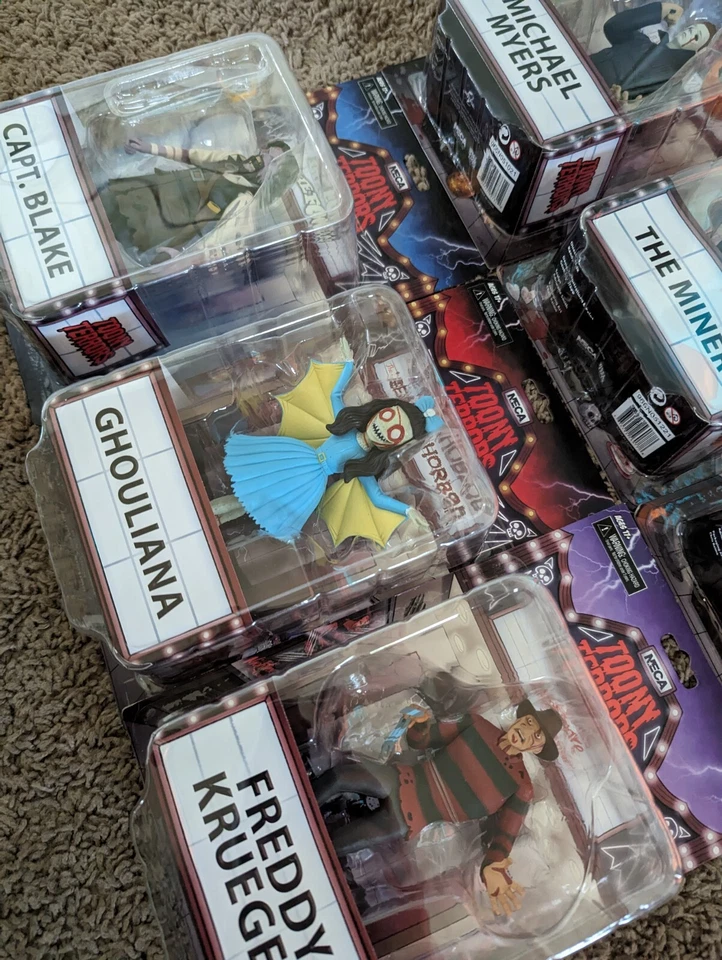LOTE Toony Terrors Freddy Ghost Face Pinhead Nosferatu Michael Myers Miner Monja Ca Foto 3 de 4