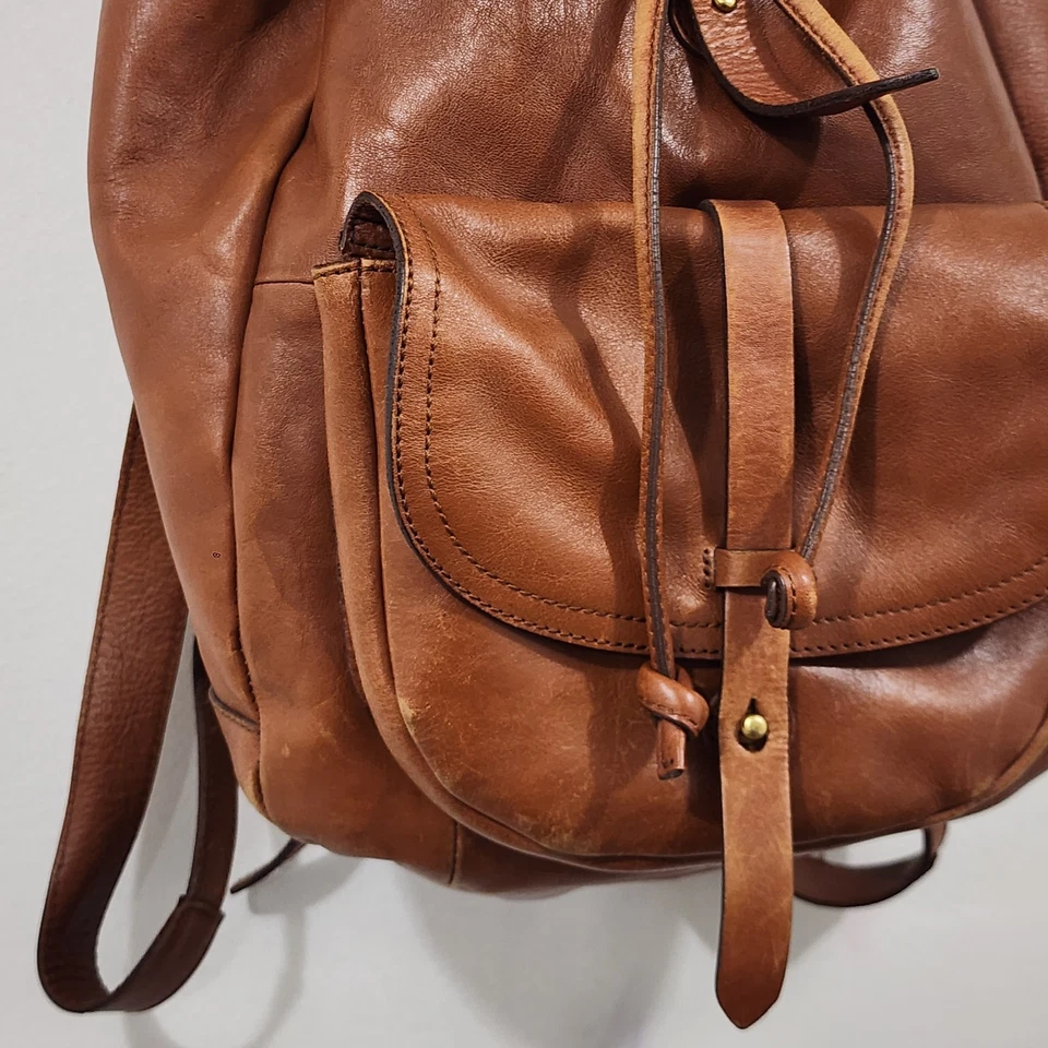 Mochila de cuero de transporte Madewell The Backpack en silla de montar inglesa Foto 4 de 4