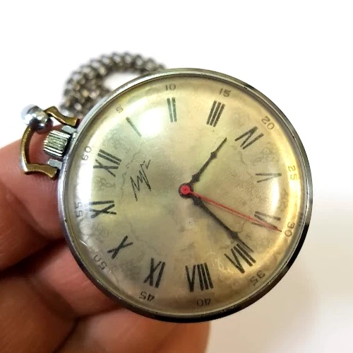 SOVIET RUSSIAN USSR VINTAGE POCKET WATCH LUCH WORKING MECHANICAL RARITY - Image 2 of 4