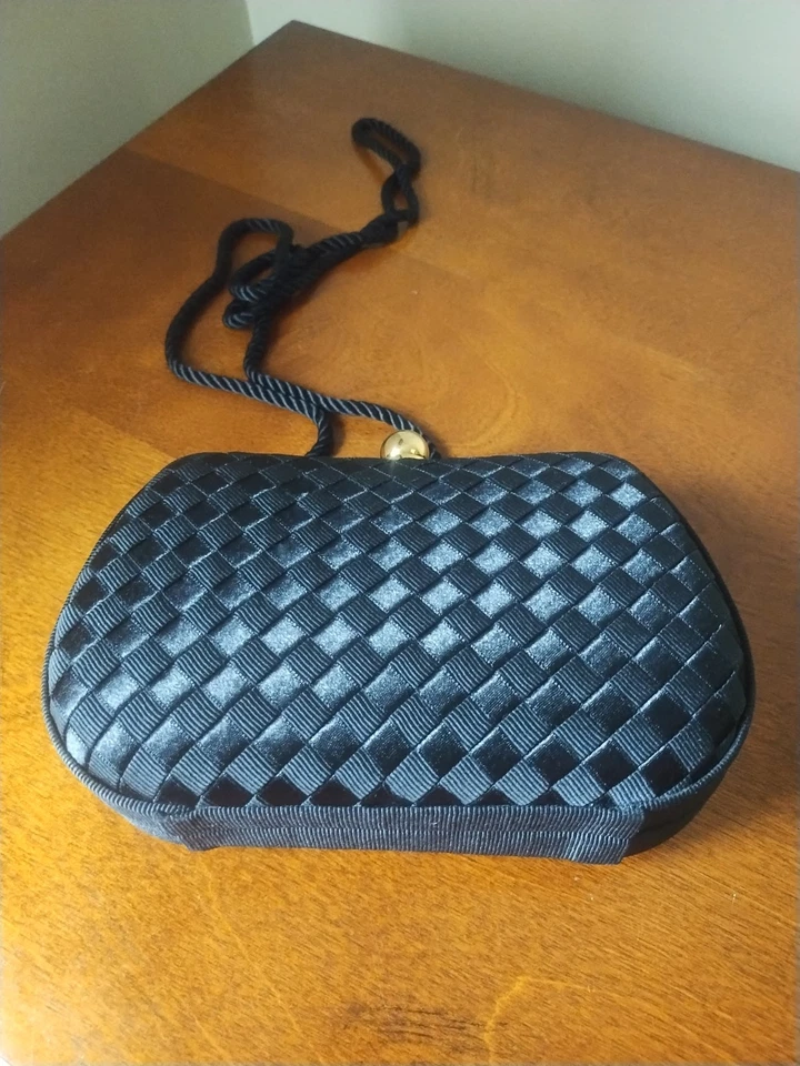 Neiman Marcus Vintage Black Satin Woven Hard Case Evening convertible bag - Image 4 of 4