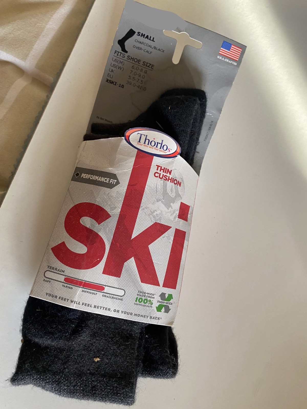 Ski Socks Thorlos Lightweight Ultra Thin with Cushioning - 4 Pairs size 5.5-7.5