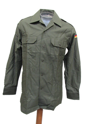 German Military OD Field Shirt w/ Epaulets Germany Flag on Shoulders Bundeswehr