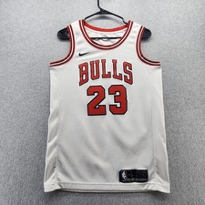 Ultimate Chicago Bulls Collector and Super Fan Gift Guide  48