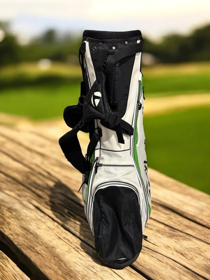 Bolsa de golf TaylorMade Stand de nailon divisor de 6 vías negro blanco con cubierta para lluvia Foto 2 de 4