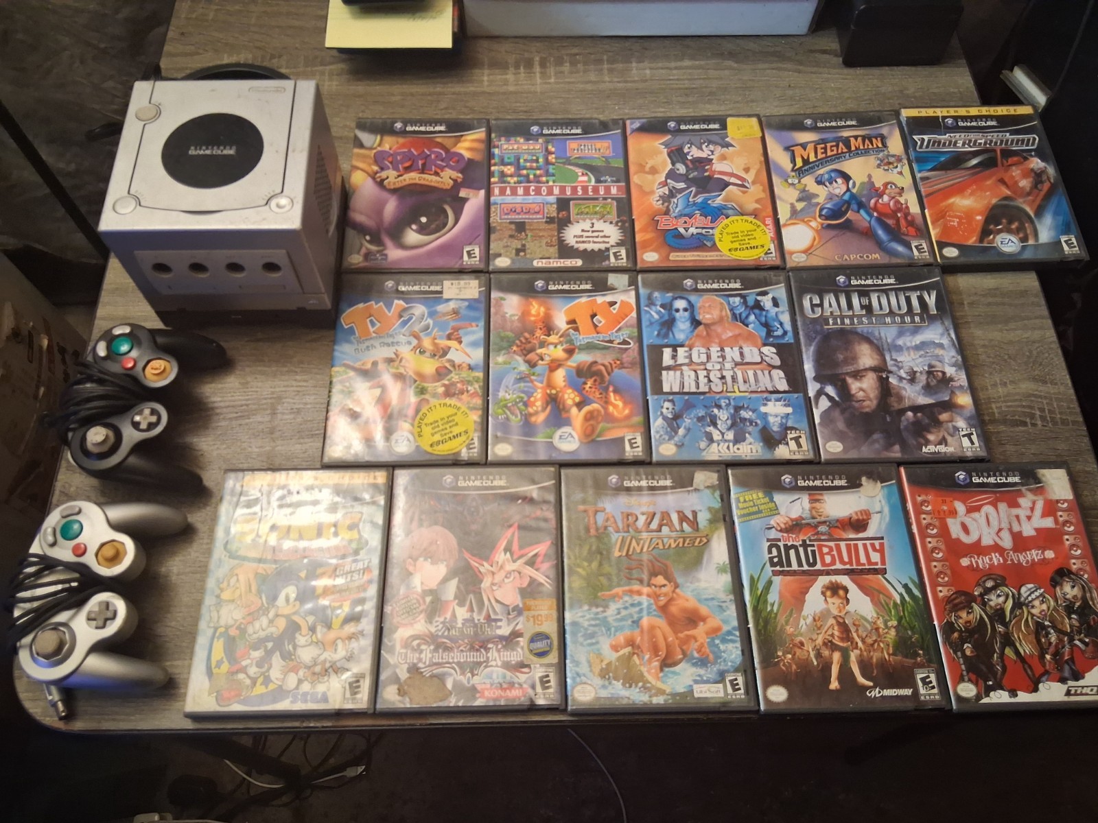 Nintendo GameCube Console w/ Controllers, Games, Cables, NTSC, Sonic, Spyro