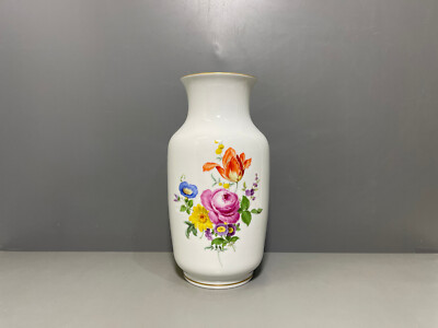 Meissen Vase Feine Blumenmalerei Blumenbukett mit roter Rose Gold 1.Wahl H:30cm