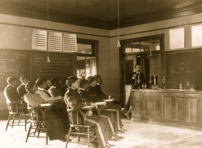 Students in class learning how to prepare Sulphur acid Hampton Ins- Old Photo
