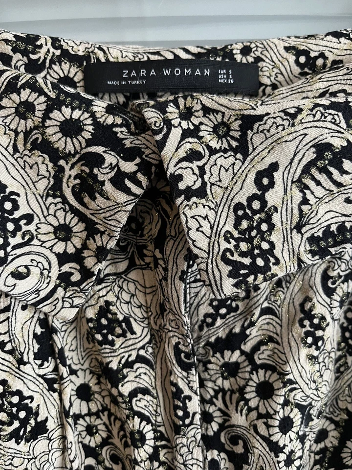 Zara Woman Shorts Floral Paisley Flowy Black Tan Gold Fold Over Waist Zip Sz S - Image 3 of 4