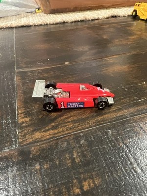 Hot Wheels 1982 Race Car #1 Tuneup Masters  Die Cast Vintage Hot Pink 