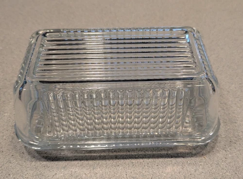 Vtg Pasabahce Clear Ribbed Turkish Depression Glass Butter/Refrigerator Dish EUC
