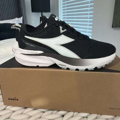 diadora Mythos Blushield Vigore 3 Wide Running  Womens Black Sneakers Size 7.5