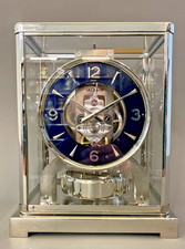 → Bei eBay ansehen: Zz ATMOS Uhr JLC Kal. 526 | Platin & Nickel | nachtblaues Zifferblatt Zz ATMOS Uhr JLC Kal. 526 | Platin & Nickel | nachtblaues Zifferblatt