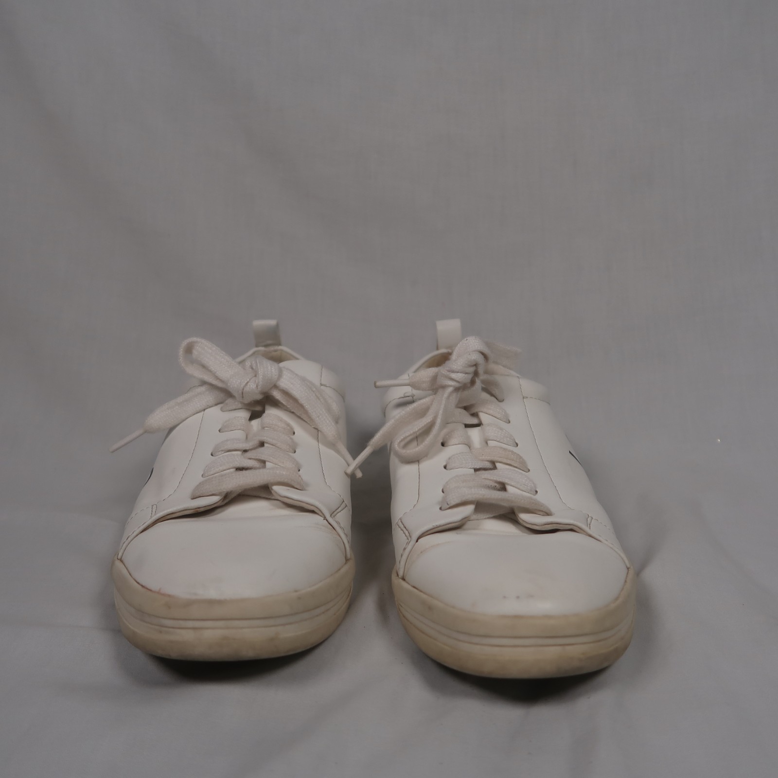 Calvin Klein Madie Women's White Logo Sneakers - Size 9.5 | Good Condition thumbnail 4