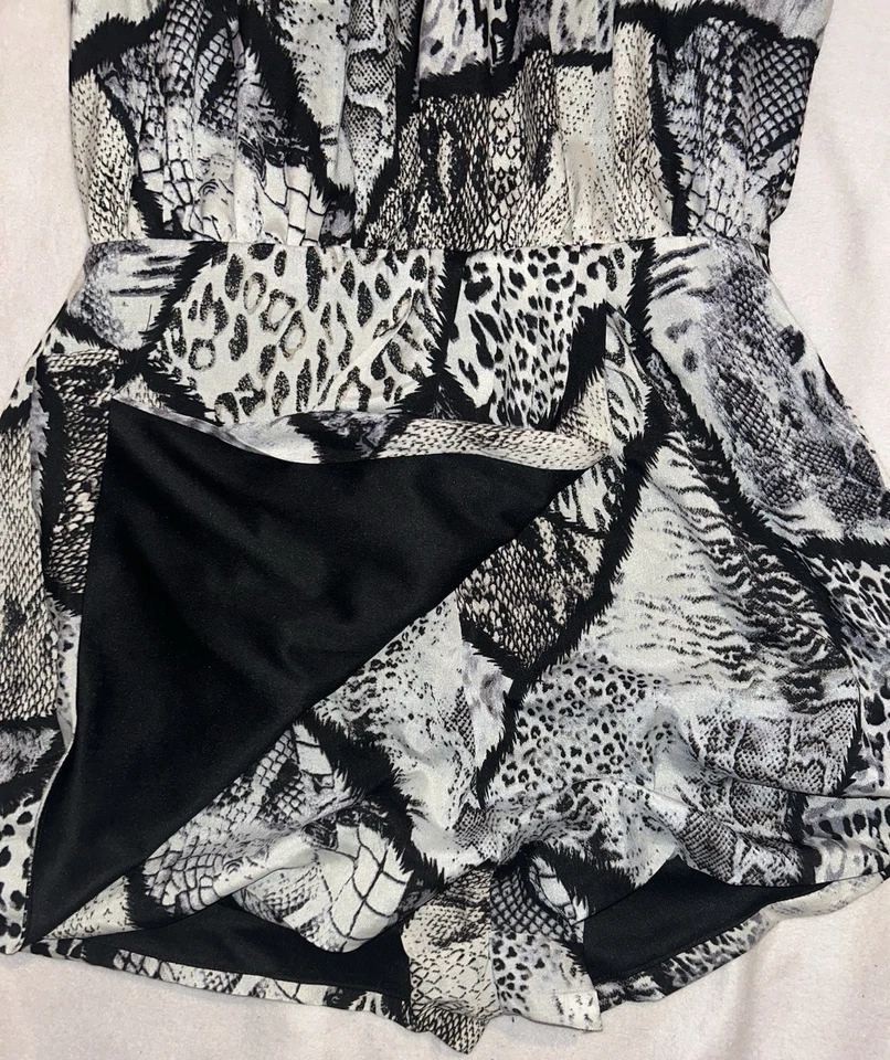 Kurzer Overall Neckolder Mit Rock Überschlag Frauen Von Bohoo 42 Rückenfrei Grau - Bild 2 von 4