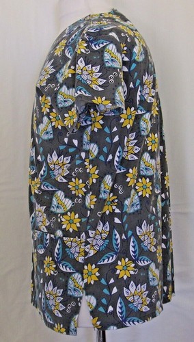 Gommage Infirmière MOYEN Coeurs Fleurs Cassandra O Col V Poches Gris/Bleu/Jaune - Photo 3/6
