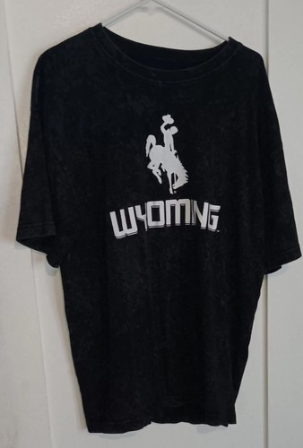 University of Wyoming COWBOYS Acid Wash Black T Shirt XL