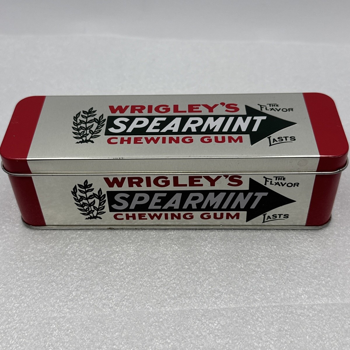 Wrigley's Chewing Gum Metal Tin With 12 Brand New 30¢ Packs Of Gum