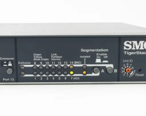 SMC SMC3312TC 12 port SMC TigerStack 3312TC 10 Base T HUB with BNC and AUI Ports - Image 4 of 4