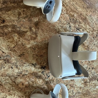 Meta Oculus Quest 2 White Standalone VR Headset with Two Controllers 128 GB