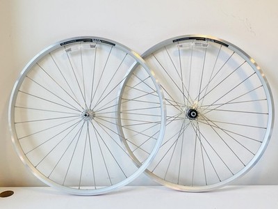 ALEXRIMS 700c シルバー 完組ホイール スポーク 622×16 ALEXRIMS 700c シルバー 完組ホイール スポーク 622×16 - メルカリ