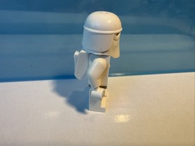 Lego Star Wars Minifigures -  Imperial Snowtrooper 4483 sw0101