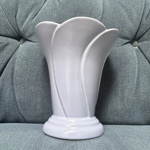 Royal Haeger Pottery Light Purple Lilac Petal Vase 7.5" tall - #125-28