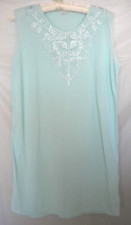 MINT GREEN PULLOVER NIGHTGOWN SZ M FLOWER APPLIQUE POLY/KNIT SLEEVELESS Box11