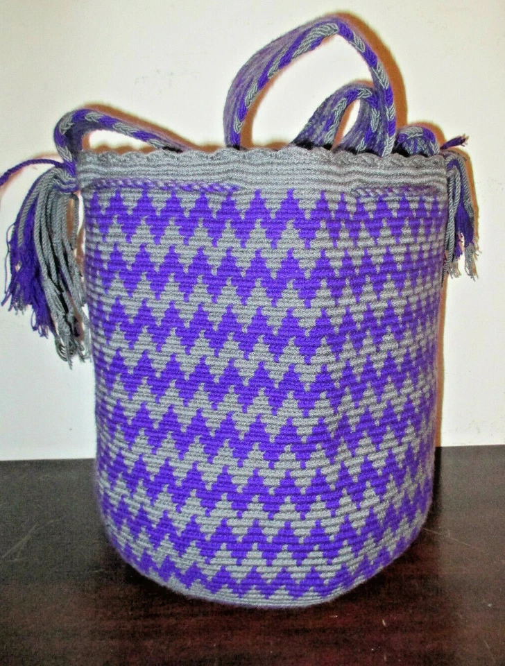 Bolso Wayuu Mochila Bucket Boho Colombia Rioacha Gris Púrpura Suroeste NUEVO 119 Foto 4 de 4