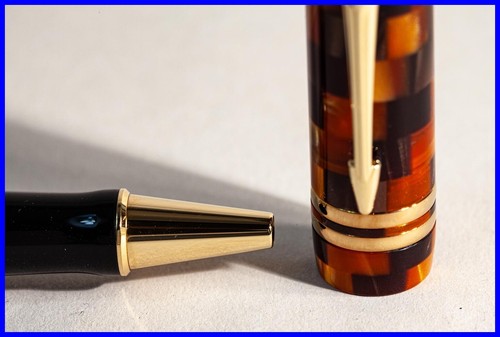 Parker Duofold Rollerball Pen Bernstein Schach & Gold Trim New In Box 70656 - Bild 5 von 11