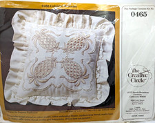 VTG Colonial Welcome Pillow Candlewicking Kit Creative Circle 0465 Sealed 1986