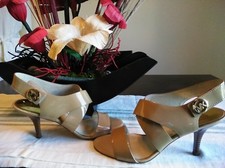 Michael Kors Rochelle Beige Nude Patent Leather Open Toe Sandals Sz 9M