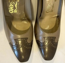 Vintage New SALVATORE FERRAGAMO 8AA ITALY Narrow Brown Tan Spectator Pumps Heels