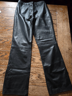 Peruvian Connection leather pants sz 27x28