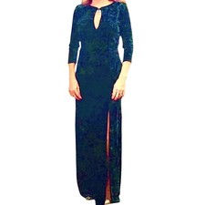 EUC Lulus Keep Love Alive Forest Green Stretch Crushed Velvet Maxi Dress Medium