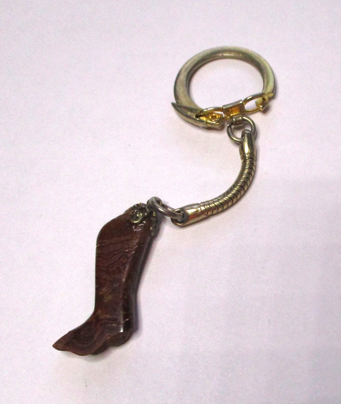 VINTAGE 1960's LAKE SUPERIOR AGATE BOOT SHAPED KEYCHAIN ~ I SELL KEYCHAINS