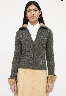 Prada Strickjacke mit Lammfellbesatz anthrazit Mohair-Mischung gesprenkelt Strick Gr. 44