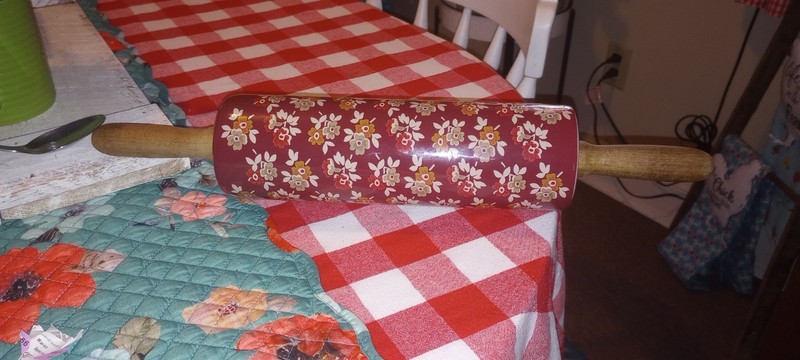 Pioneer Woman rolling pin 