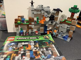 LEGO Minecraft 5 Set Lot 21113, 21114, 21119, 21121, 21147 Manuals & Minifigures