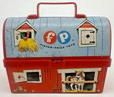 VINTAGE 1962 FISHER PRICE TOYS MINI BARN FARM ANIMALS LUNCHBOX 5" L 3 5/8" HIGH