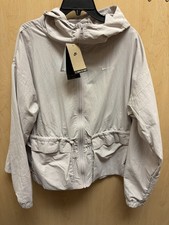 NWT NIKE LIGHTWEIGHT WOMEN OVERSIZED JACKET WITH HOOD SZ. M